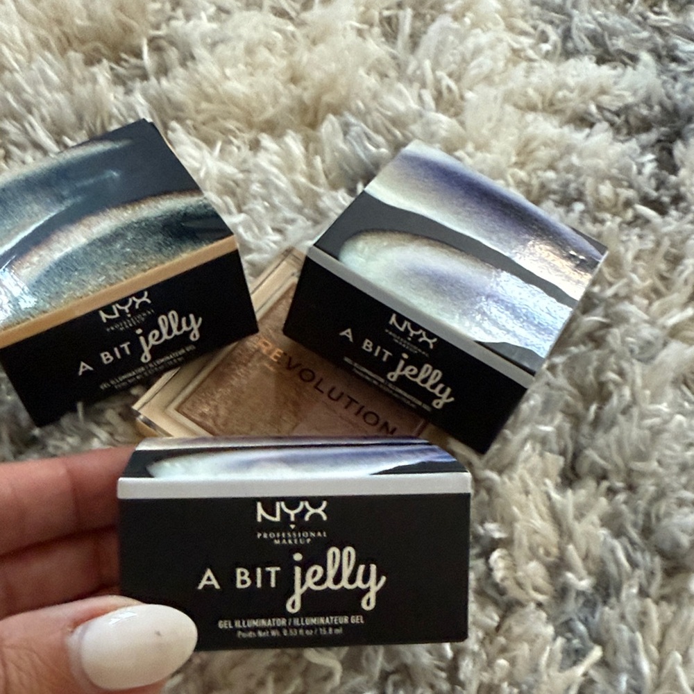 NYX A Bit Jelly Gel Illuminator in Iridescent Shades